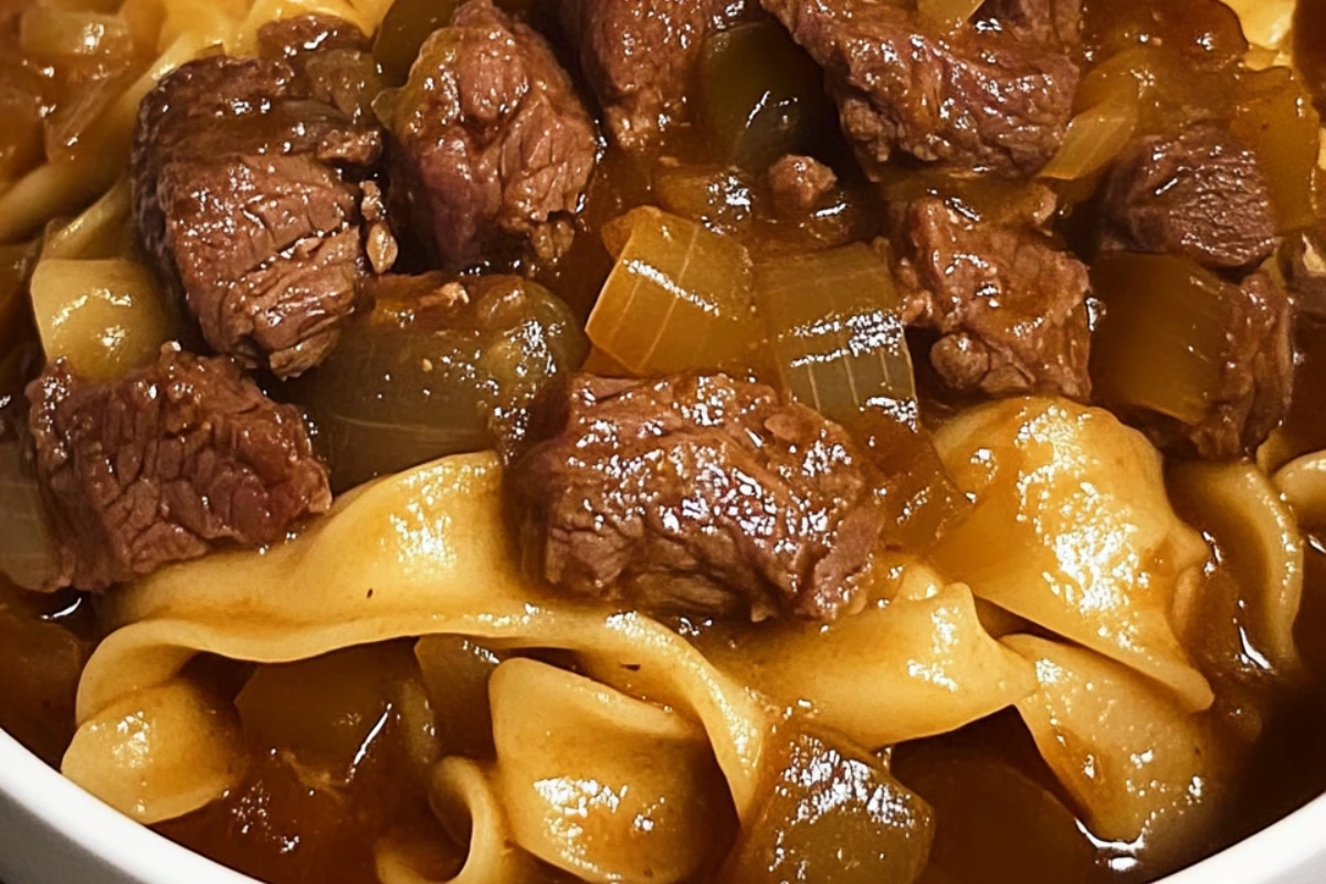 French Onion Beef Casserole Beef and Onion Noodle Bake Savory French Onion Beef Dish Beef and Noodles in French Onion Sauce Comforting Beef Onion Noodles One-Pot French Onion Beef Meal Easy French Onion Beef Recipe Caramelized Onion Beef Noodles Beef with French Onion Soup and Noodles